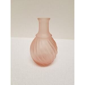 Vintage pink frosted swirl vase 6.5 tall x 4 wide item 193